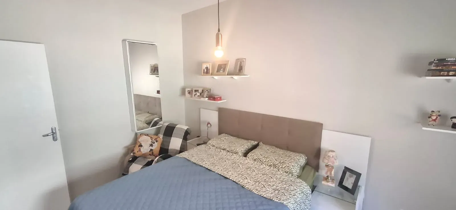 Casa com 4 dormitórios sendo 1 suíte e 4 vagas de garagem em Florianópolis/SC