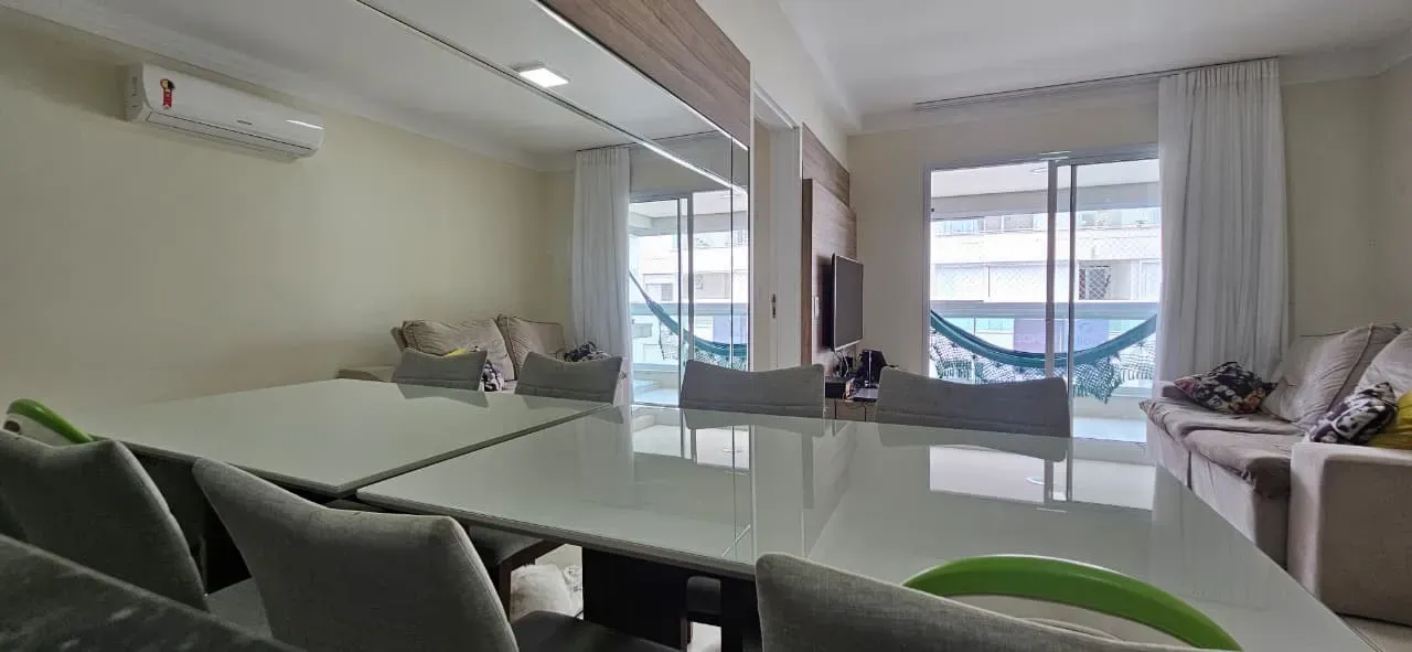 Apartamento com 3 dormitórios sendo 2 suíte e 2 vaga de garagem em Florianópolis/SC