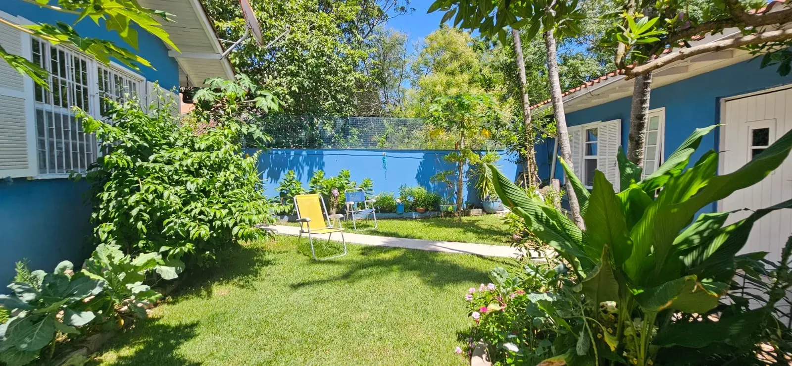 Casa com 7 dormitórios sendo 2 suítes e 2 vagas de garagem em Florianópolis/SC