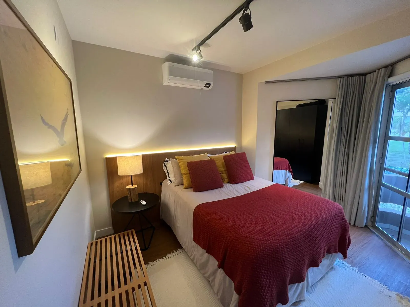 Casa com 2 dormitórios e 1 vaga de garagem em Balneário Camboriú/SC