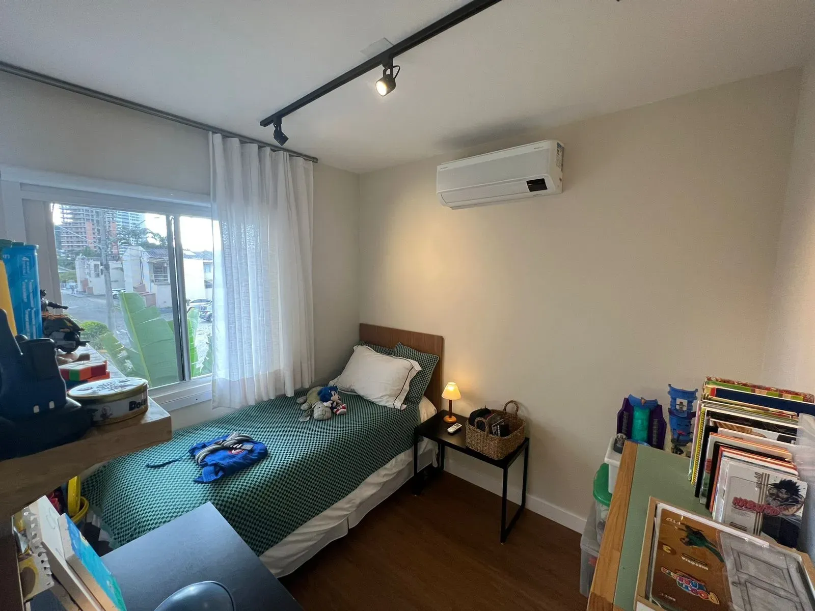 Casa com 2 dormitórios e 1 vaga de garagem em Balneário Camboriú/SC