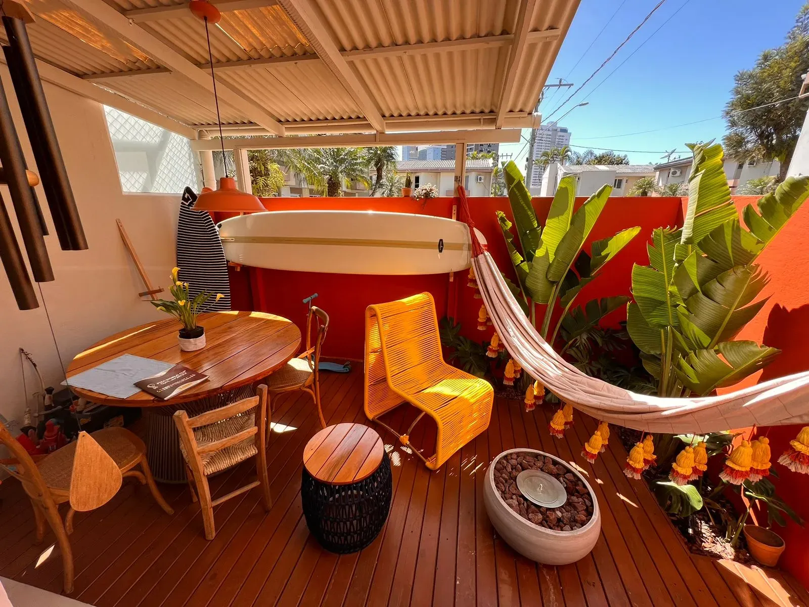 Casa com 2 dormitórios e 1 vaga de garagem em Balneário Camboriú/SC