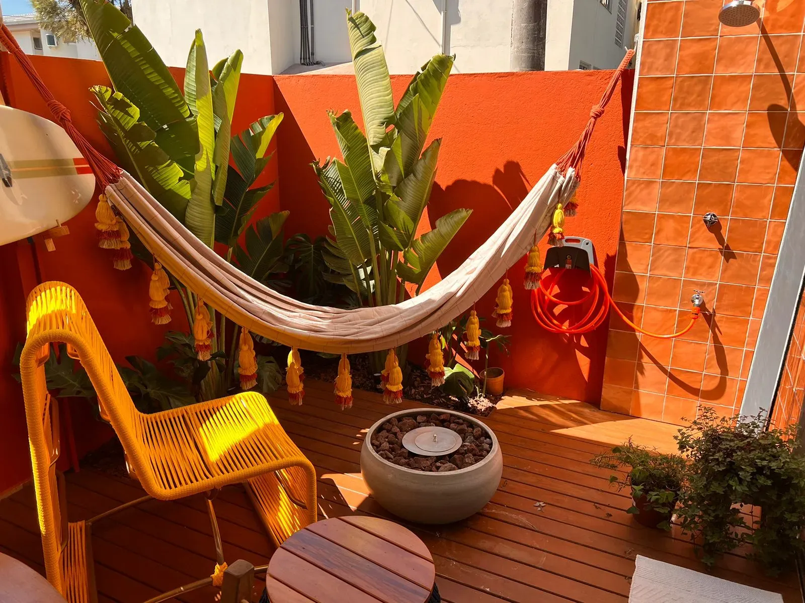 Casa com 2 dormitórios e 1 vaga de garagem em Balneário Camboriú/SC