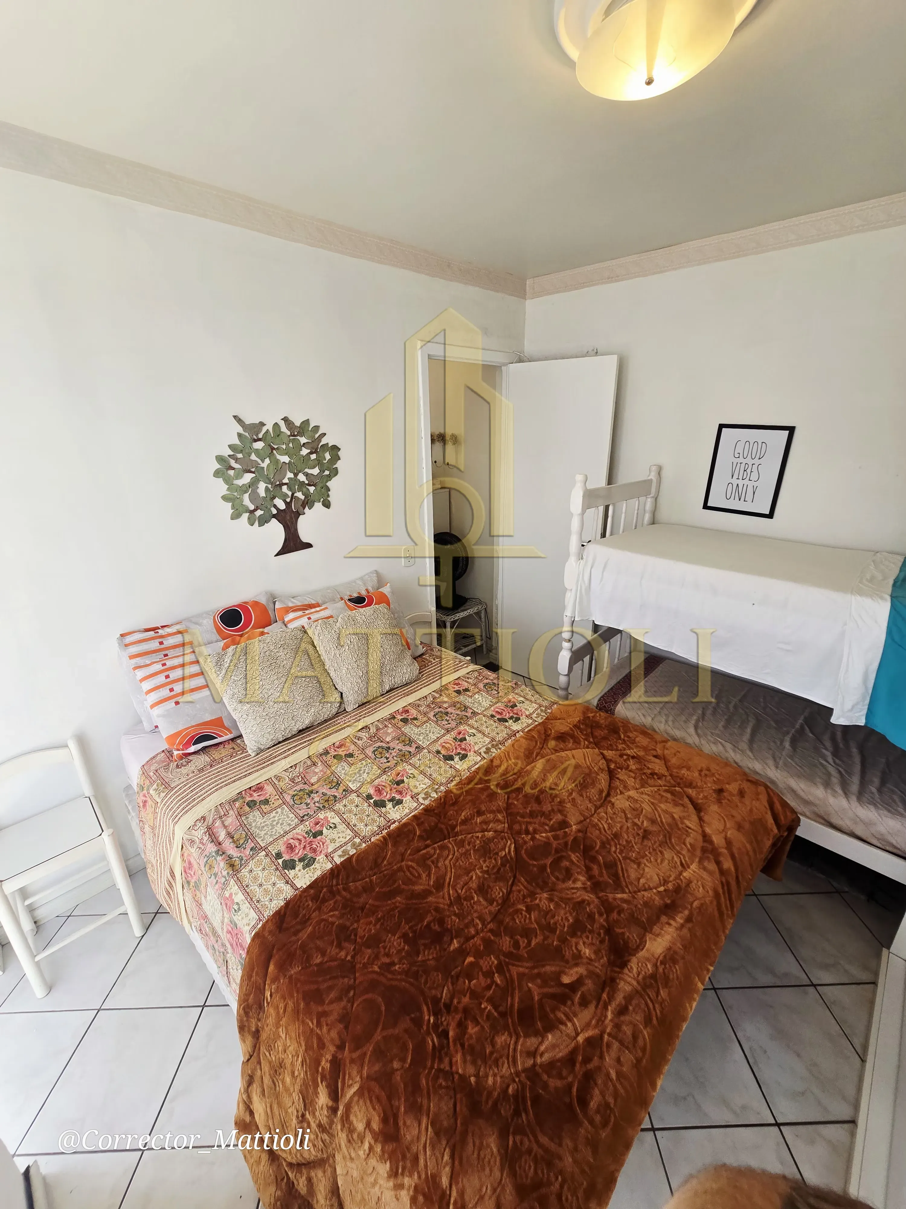 Apartamento com 1 dormitório e 1 vaga de garagem em Balneário Camboriú/SC