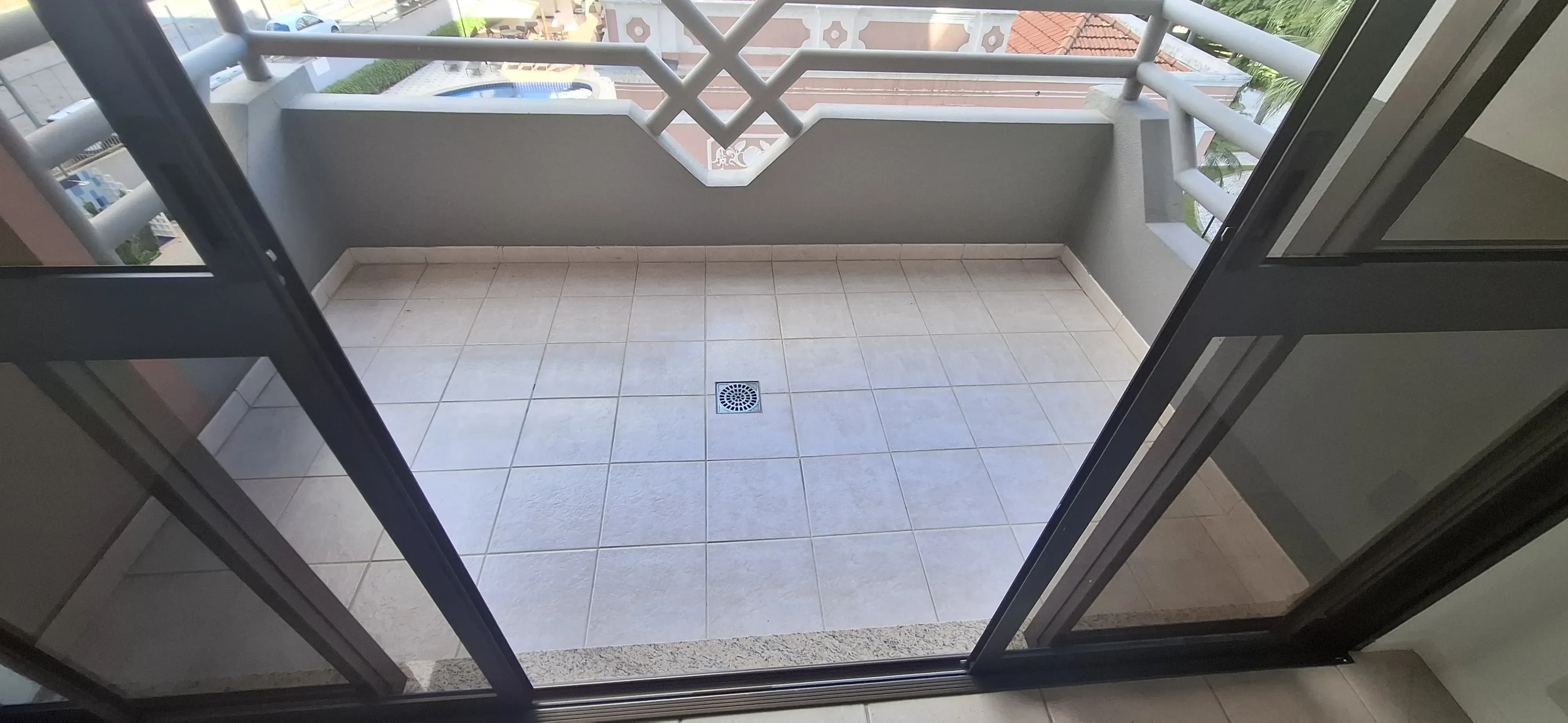 Apartamento com 3 dormitórios sendo 2 suítes e 2 vagas de garagem em Florianópolis/SC