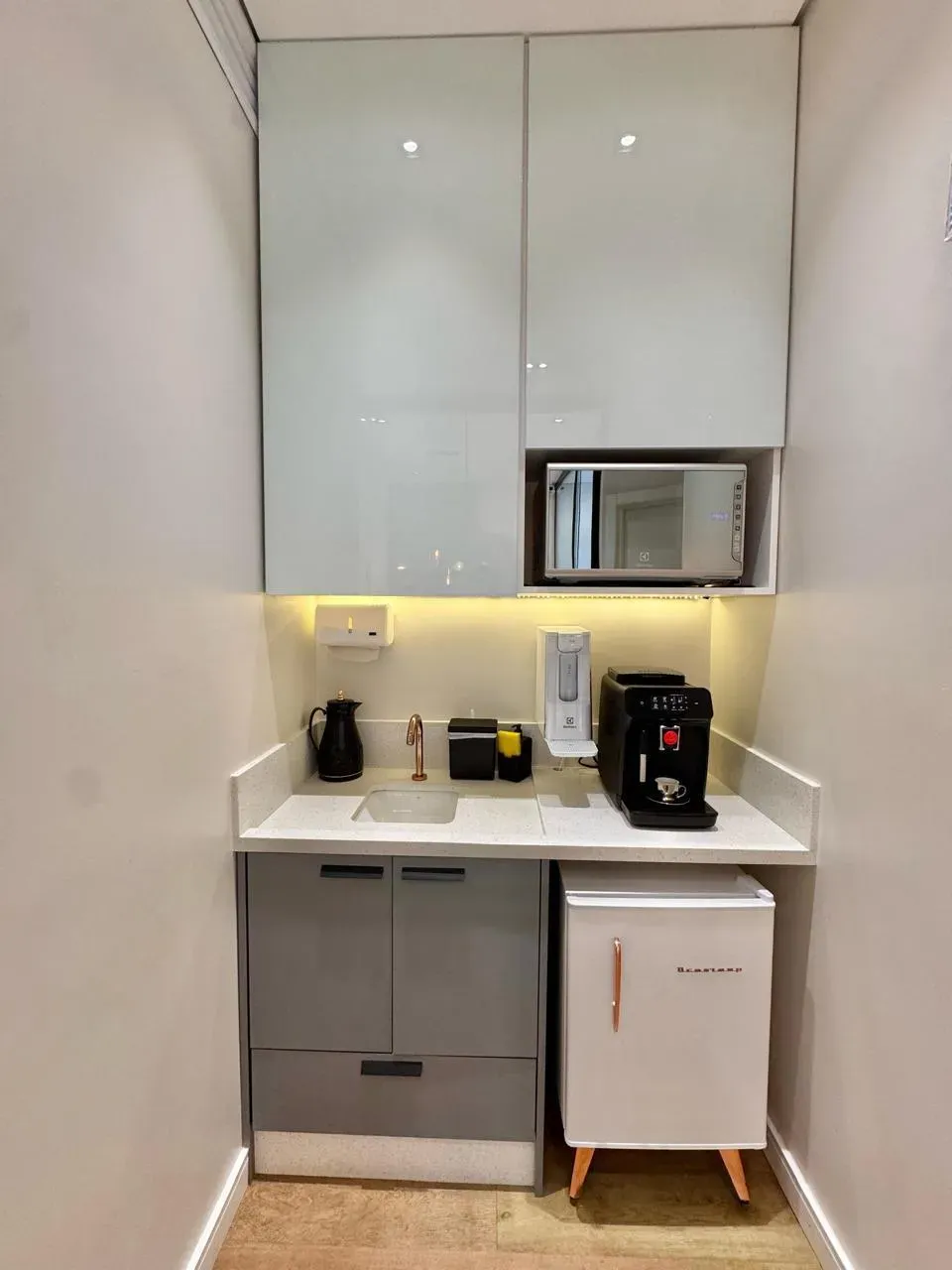 Sala comercial com 1 vaga de garagem em Itajaí/SC