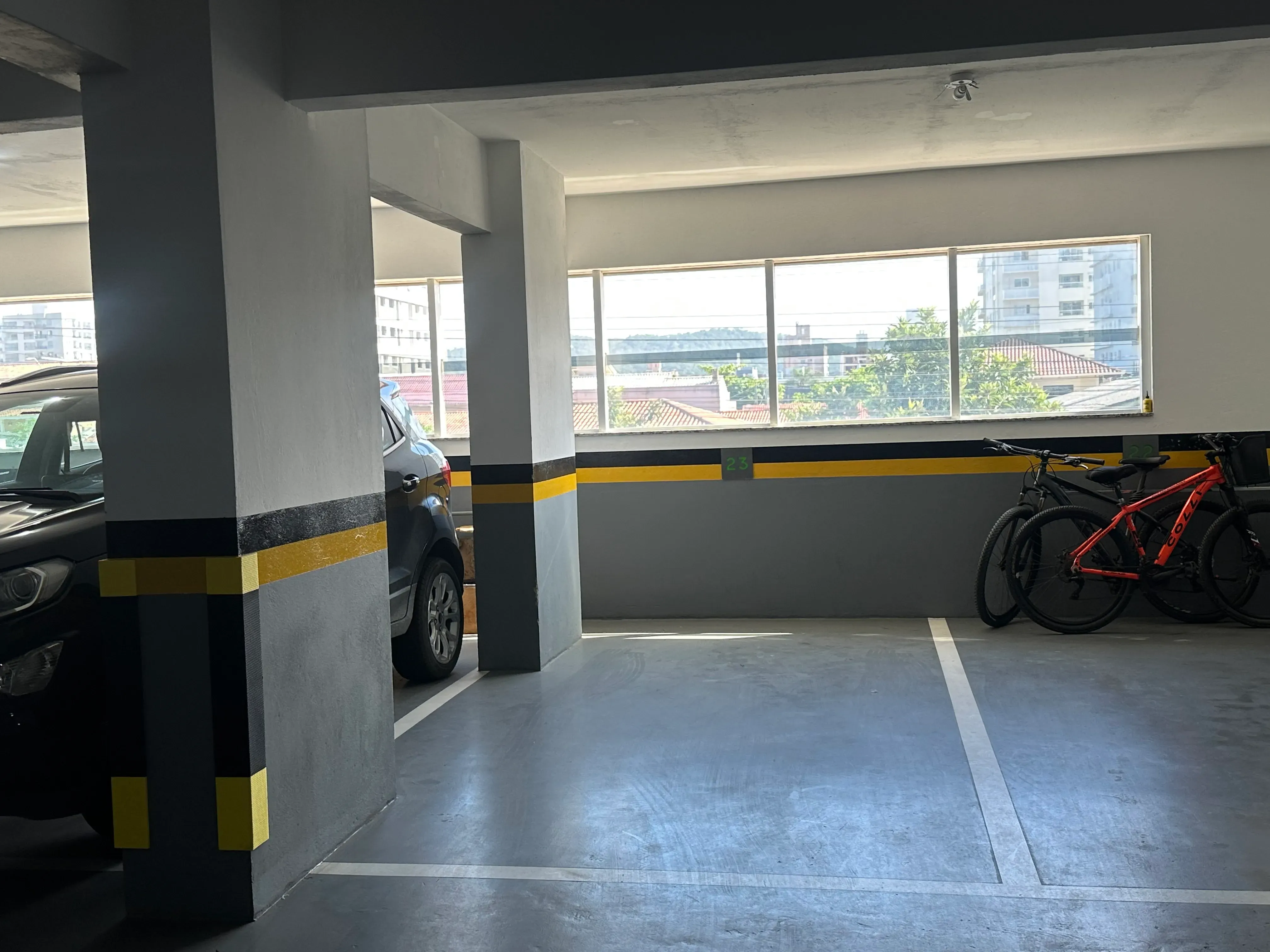 Apartamento com 2 dormitórios sendo 1 suíte e 1 vaga de garagem em Navegantes/SC