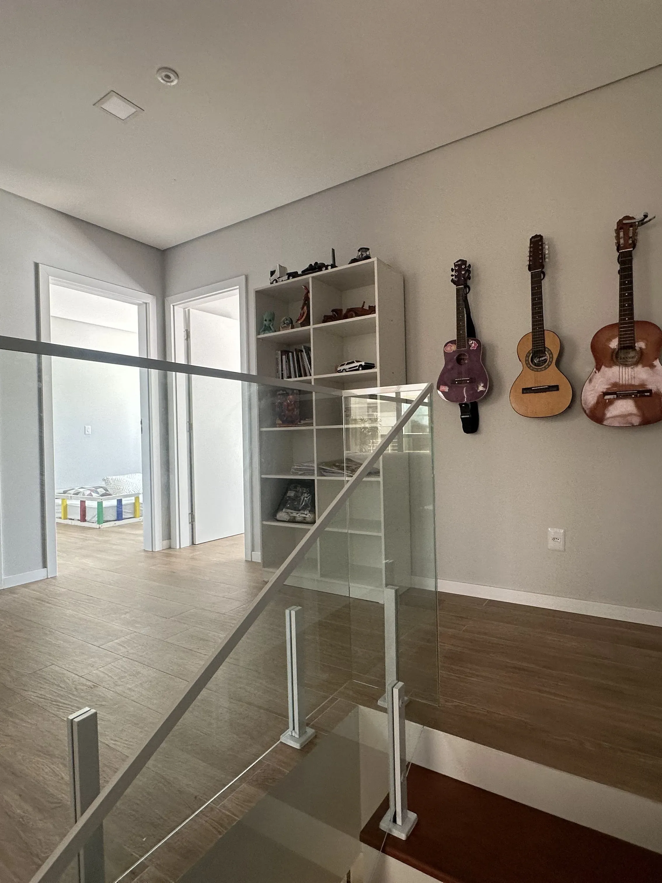 Casa com 3 dormitórios sendo 1 suíte e 2 vagas de garagem em Biguaçu/SC