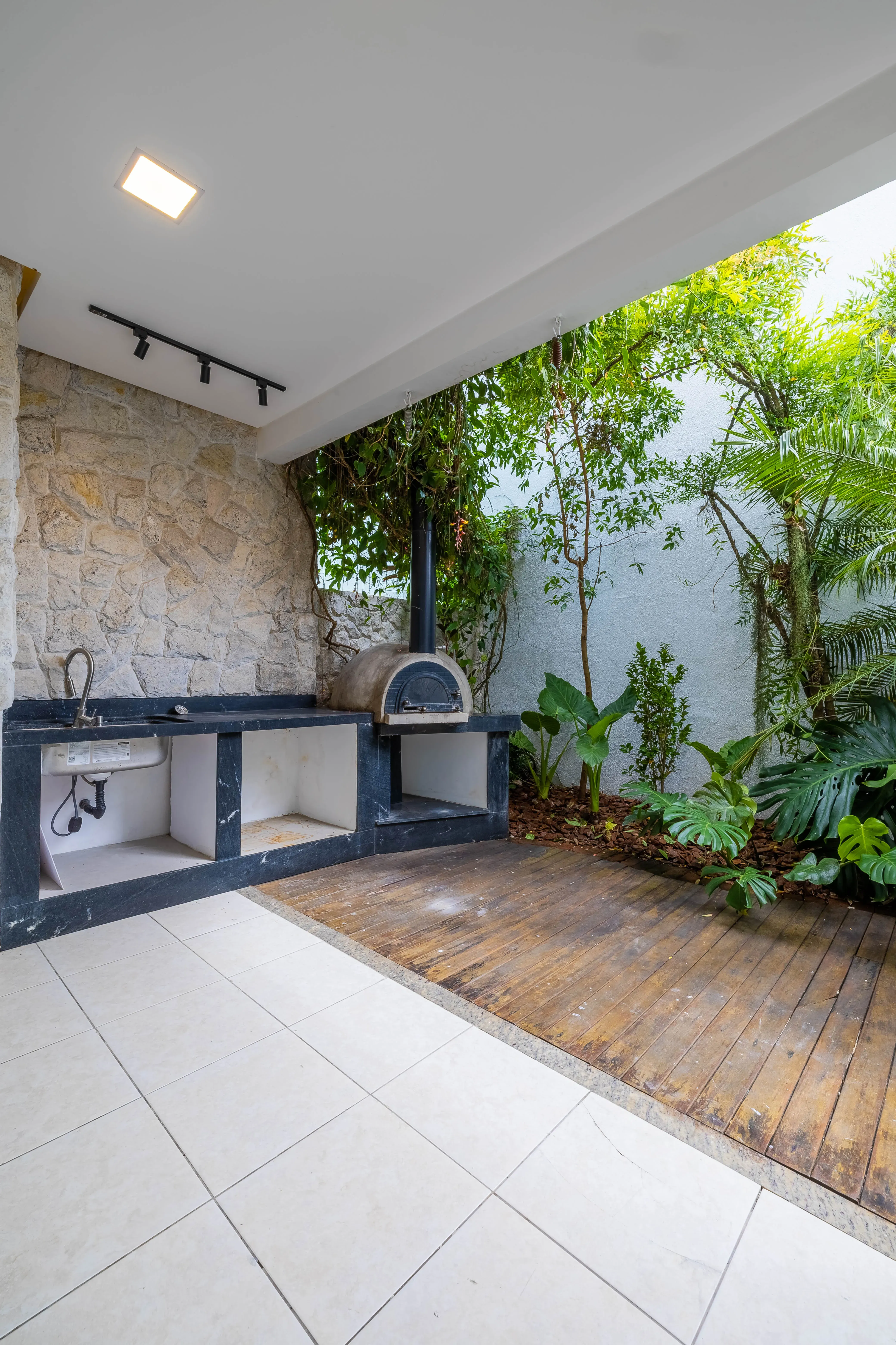 Casa com 3 dormitórios sendo 1 suíte e 1 vaga de garagem em Itajaí/SC