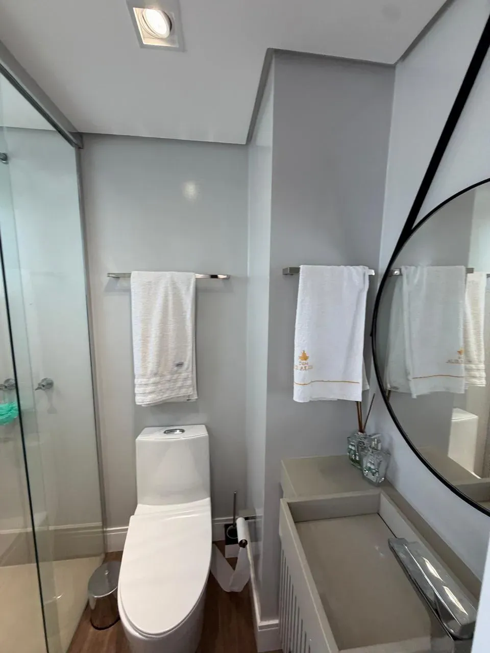 Apartamento com 3 dormitórios sendo 3 suítes e 3 vagas de garagem em Balneário Camboriú/SC