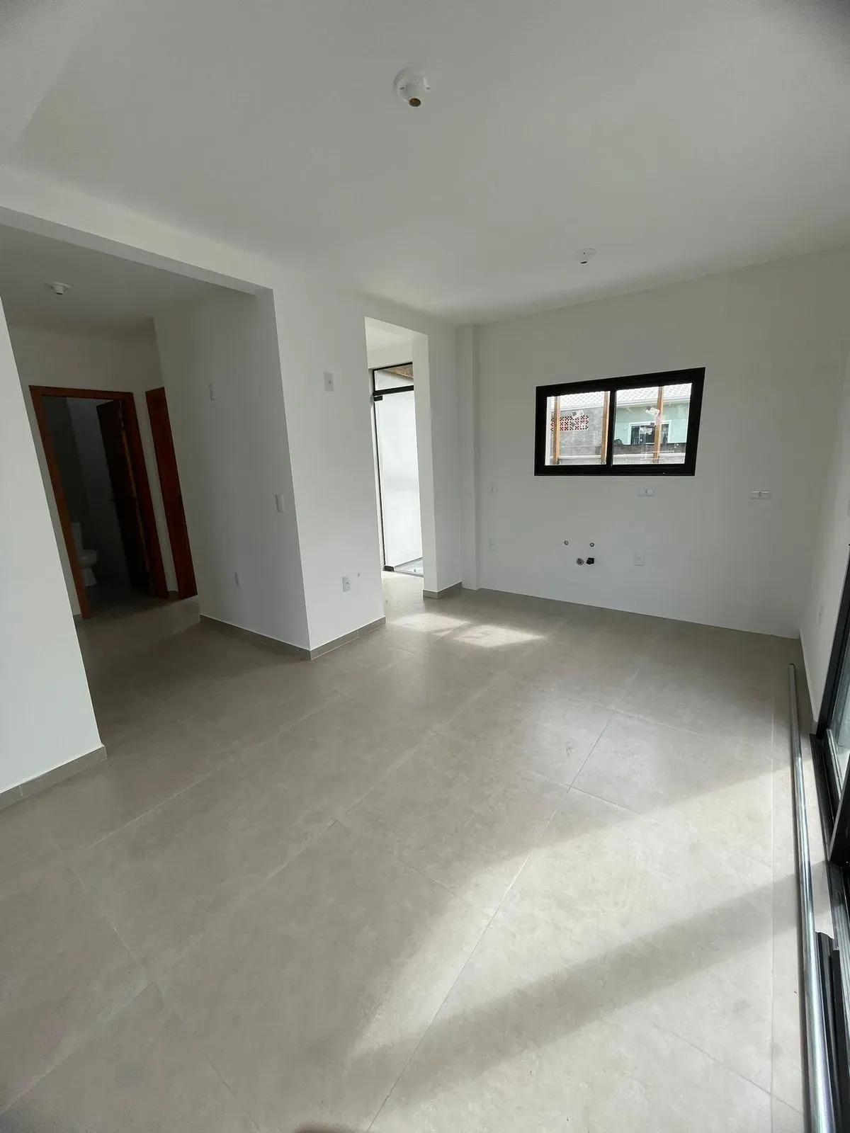 Casa com 2 dormitórios e 2 vagas de garagem em Palhoça/SC