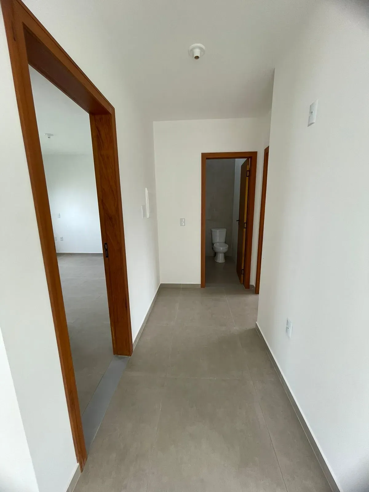 Casa com 2 dormitórios e 2 vagas de garagem em Palhoça/SC