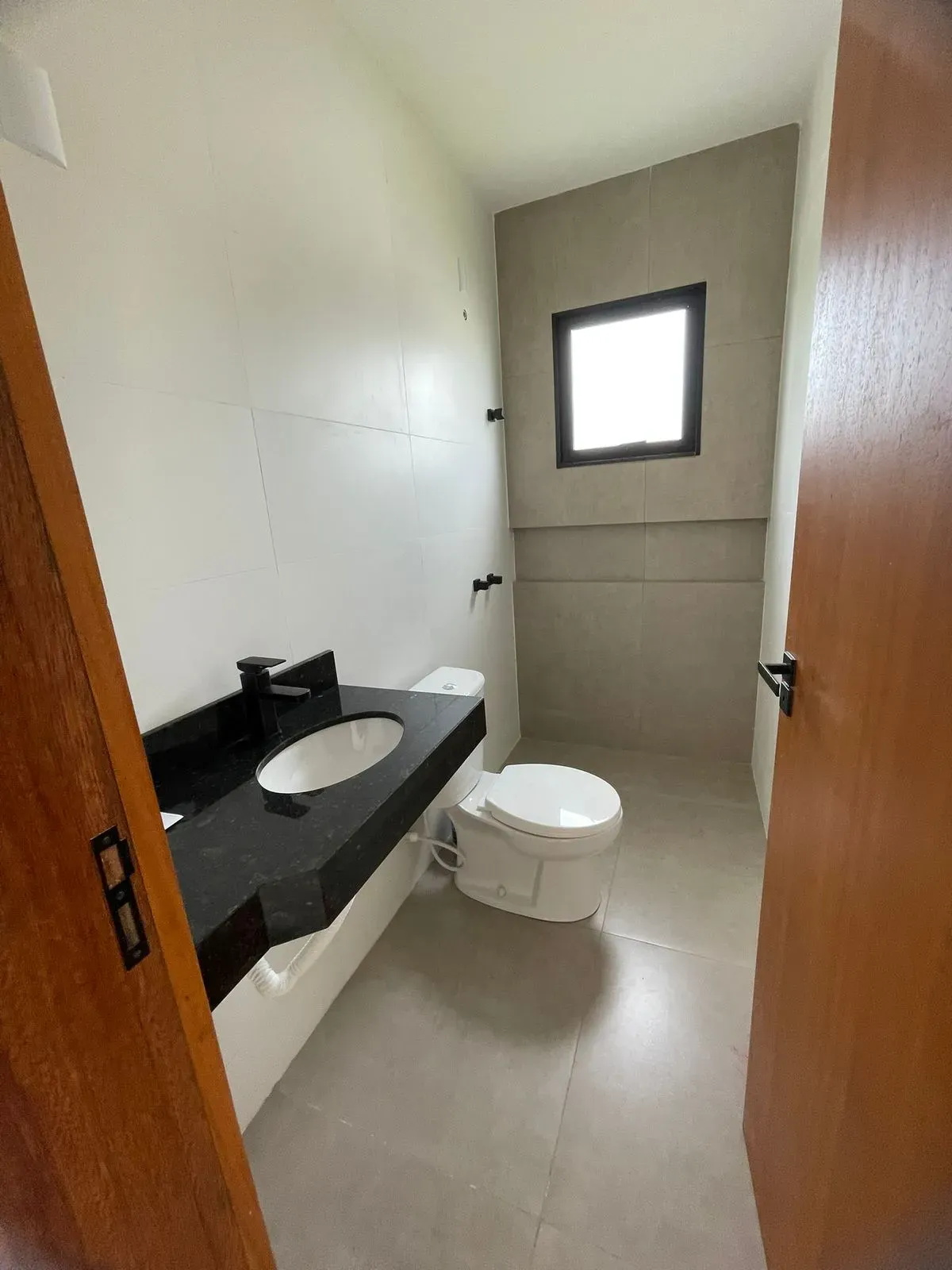 Casa com 2 dormitórios e 2 vagas de garagem em Palhoça/SC