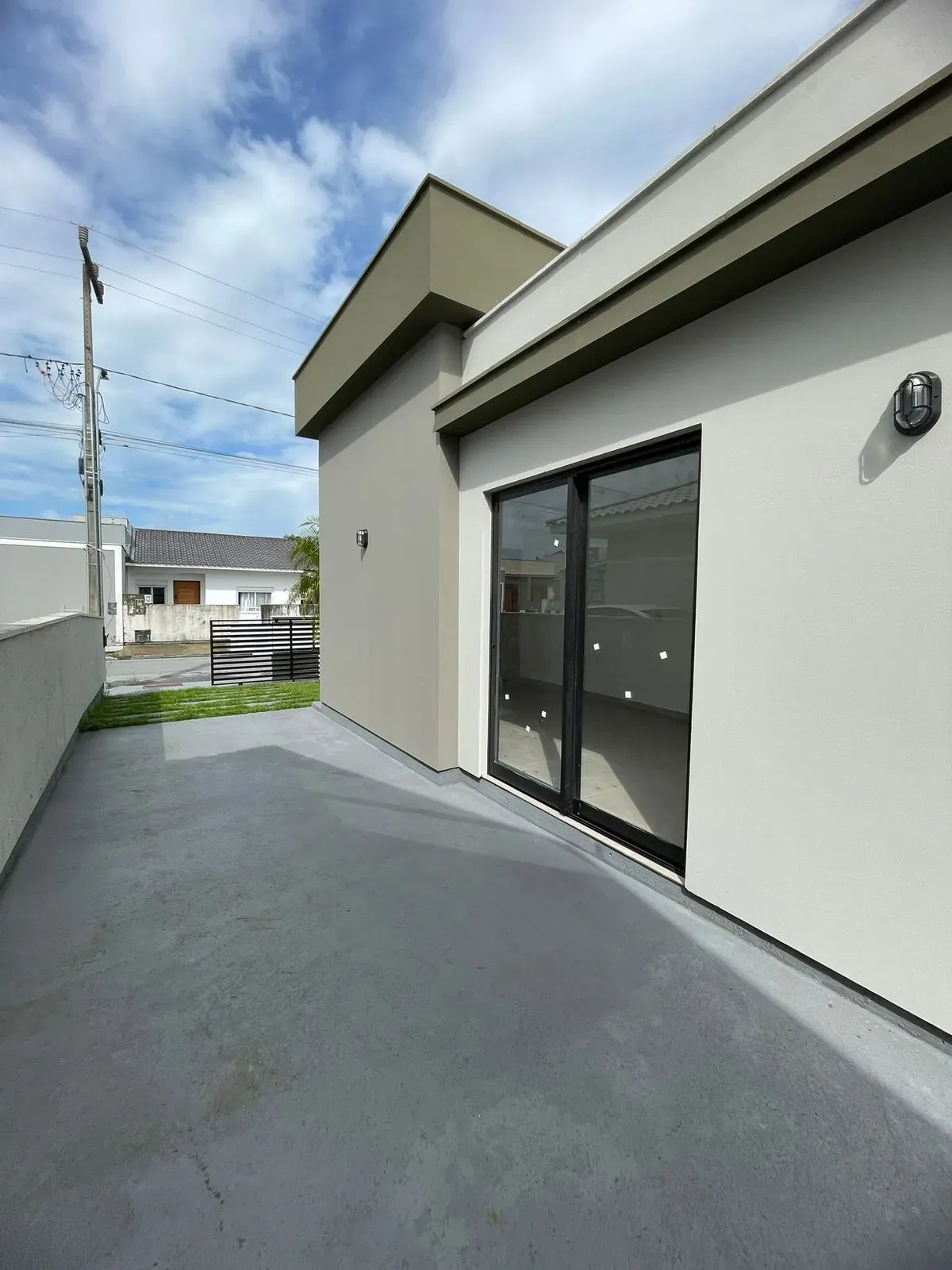 Casa com 2 dormitórios e 2 vagas de garagem em Palhoça/SC