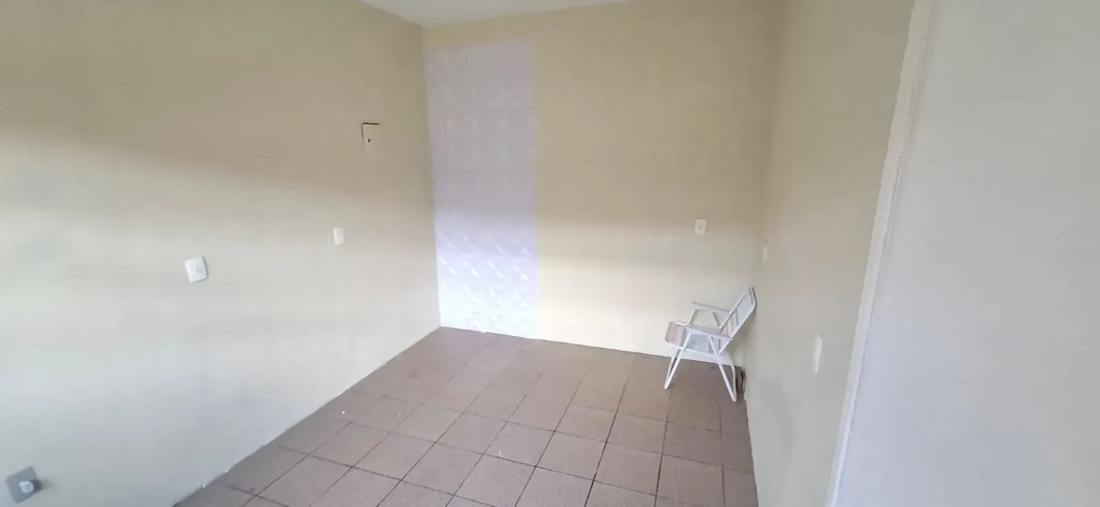 Casa com 4 dormitórios sendo 1 suíte e 2 vagas de garagem em Florianópolis/SC