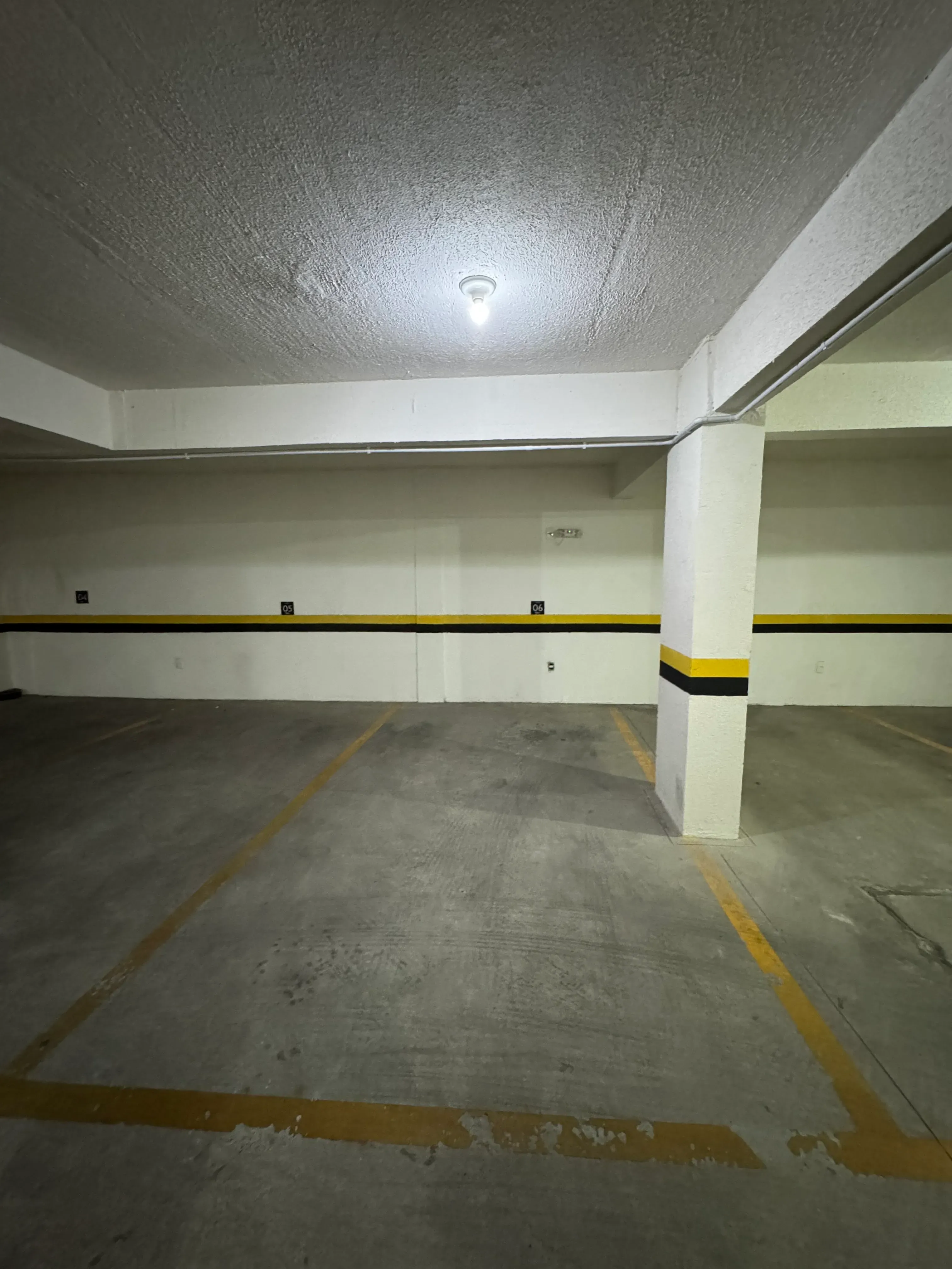 Apartamento com 2 dormitórios sendo 1 suíte e 1 vaga de garagem em Itajaí/SC