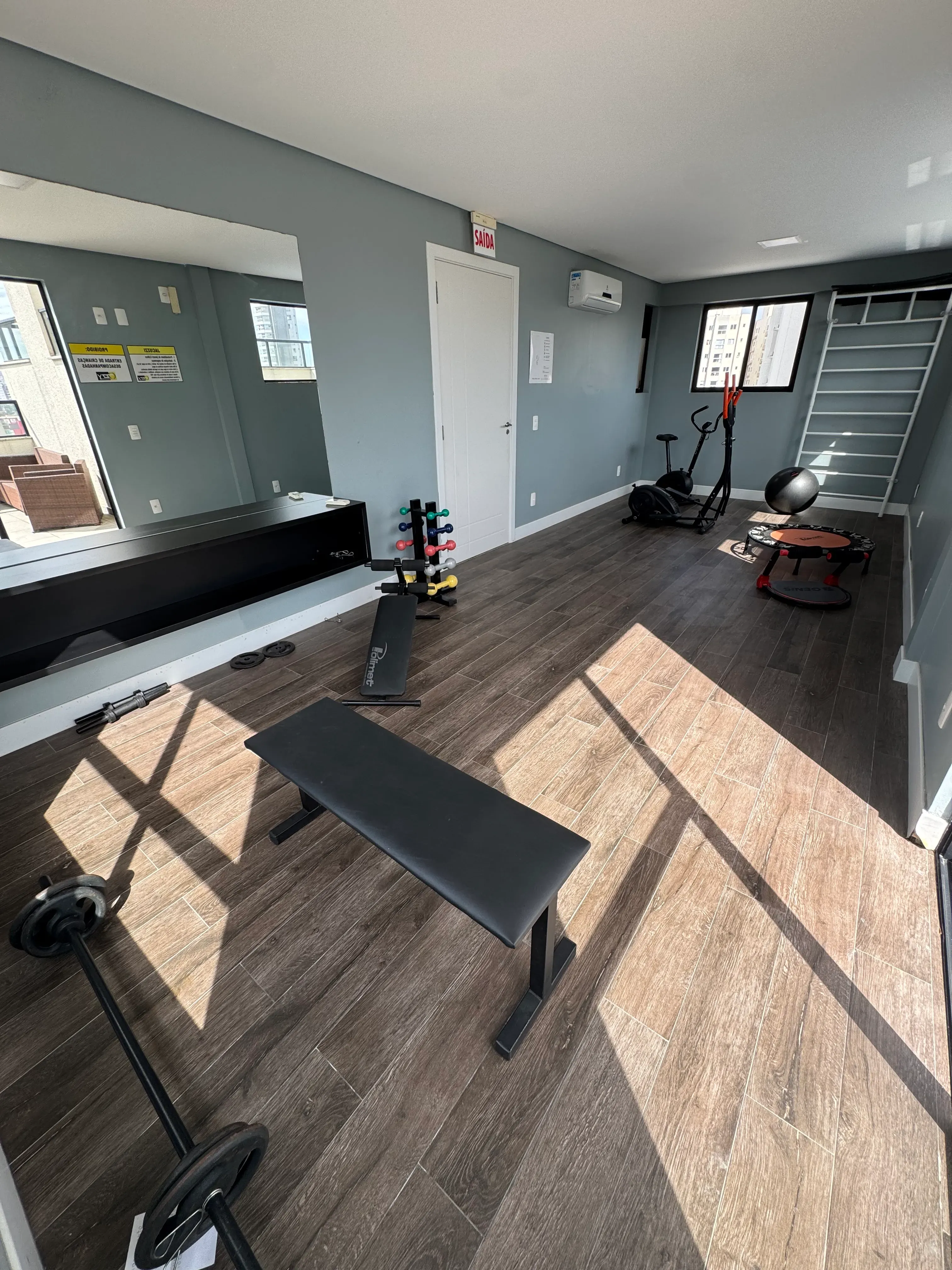 Apartamento com 2 dormitórios sendo 1 suíte e 1 vaga de garagem em Itajaí/SC