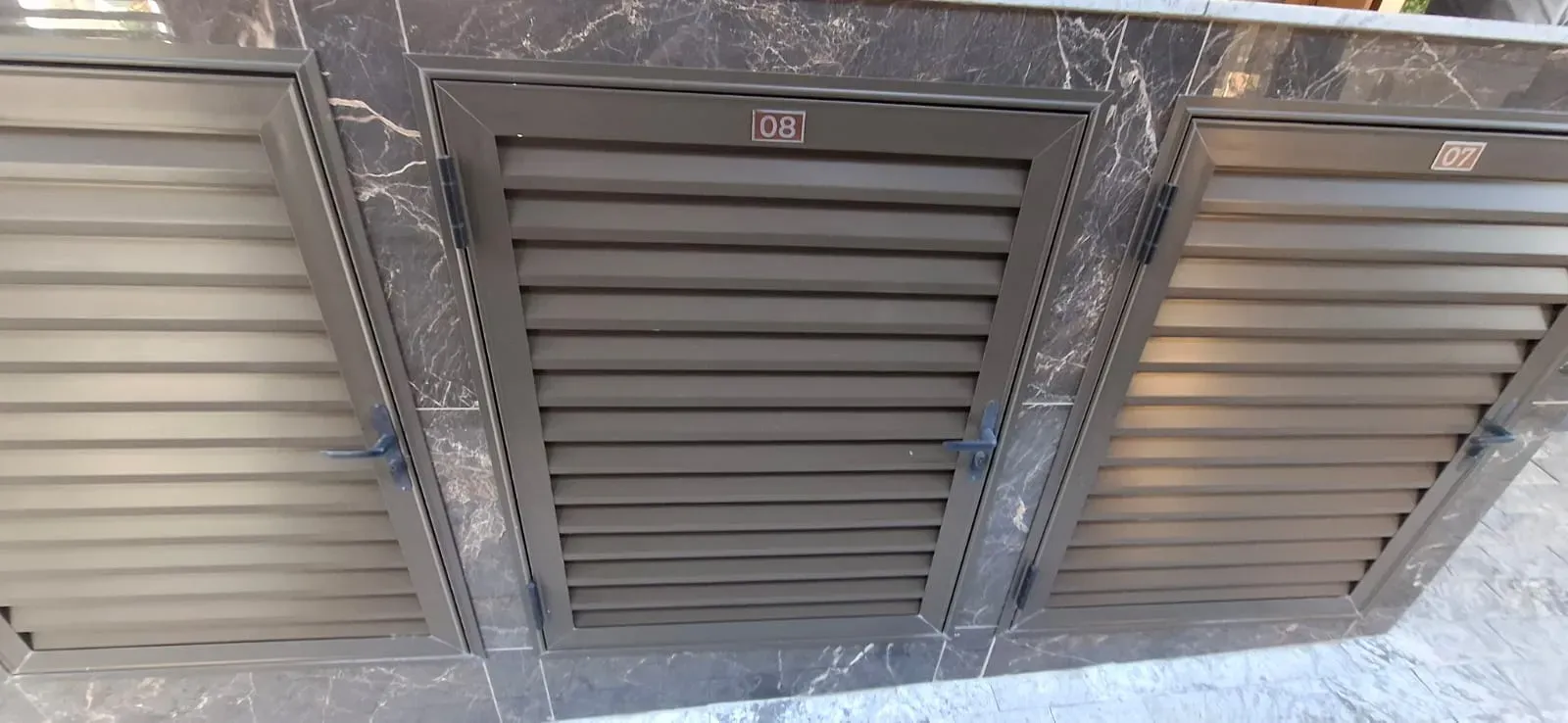 Apartamento com 4 dormitórios sendo 2 suítes e 2 vagas de garagem em Governador Celso Ramos/SC