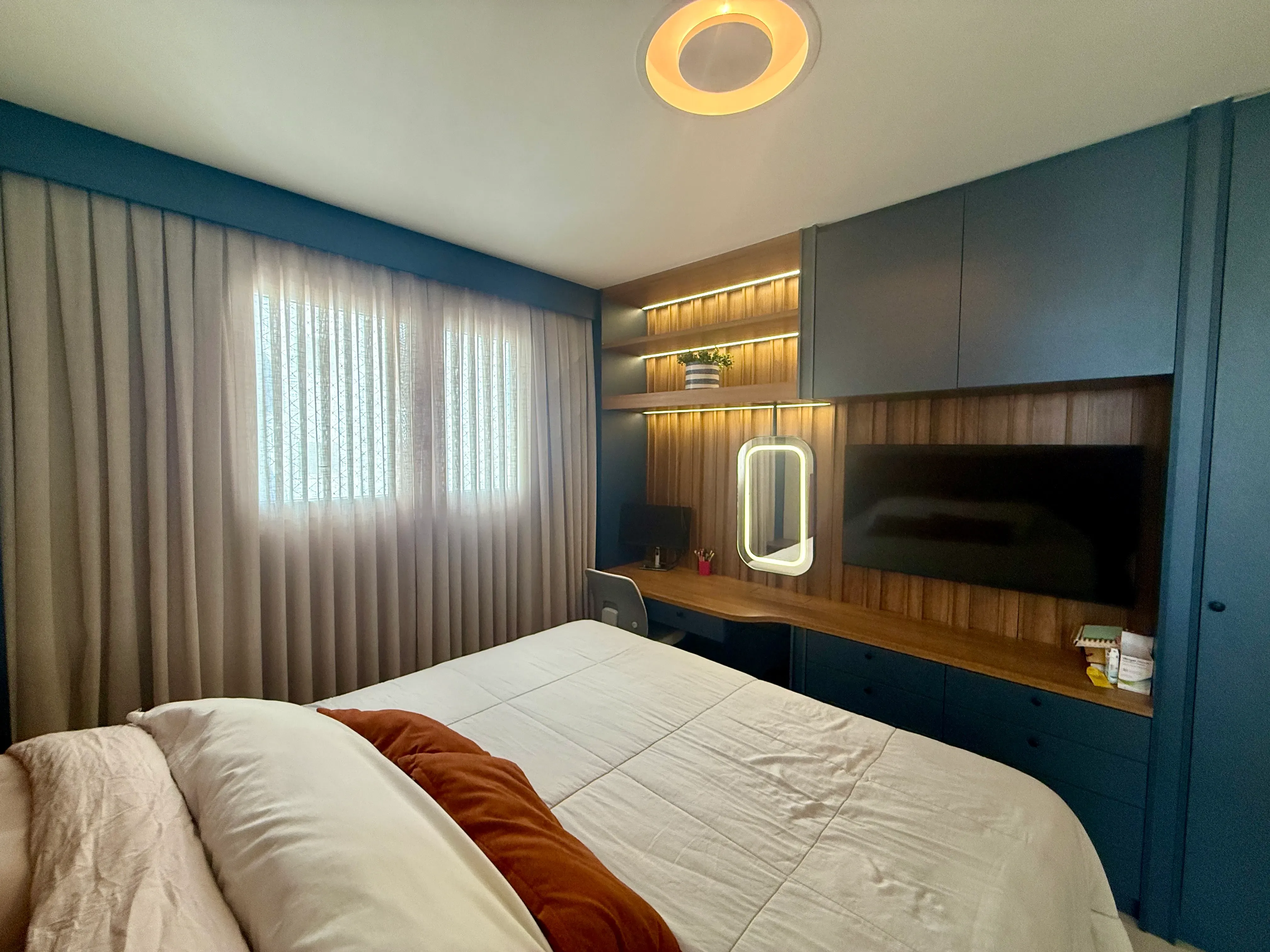 Apartamento com 3 dormitórios sendo 3 suítes e 3 vagas de garagem em Balneário Camboriú/SC