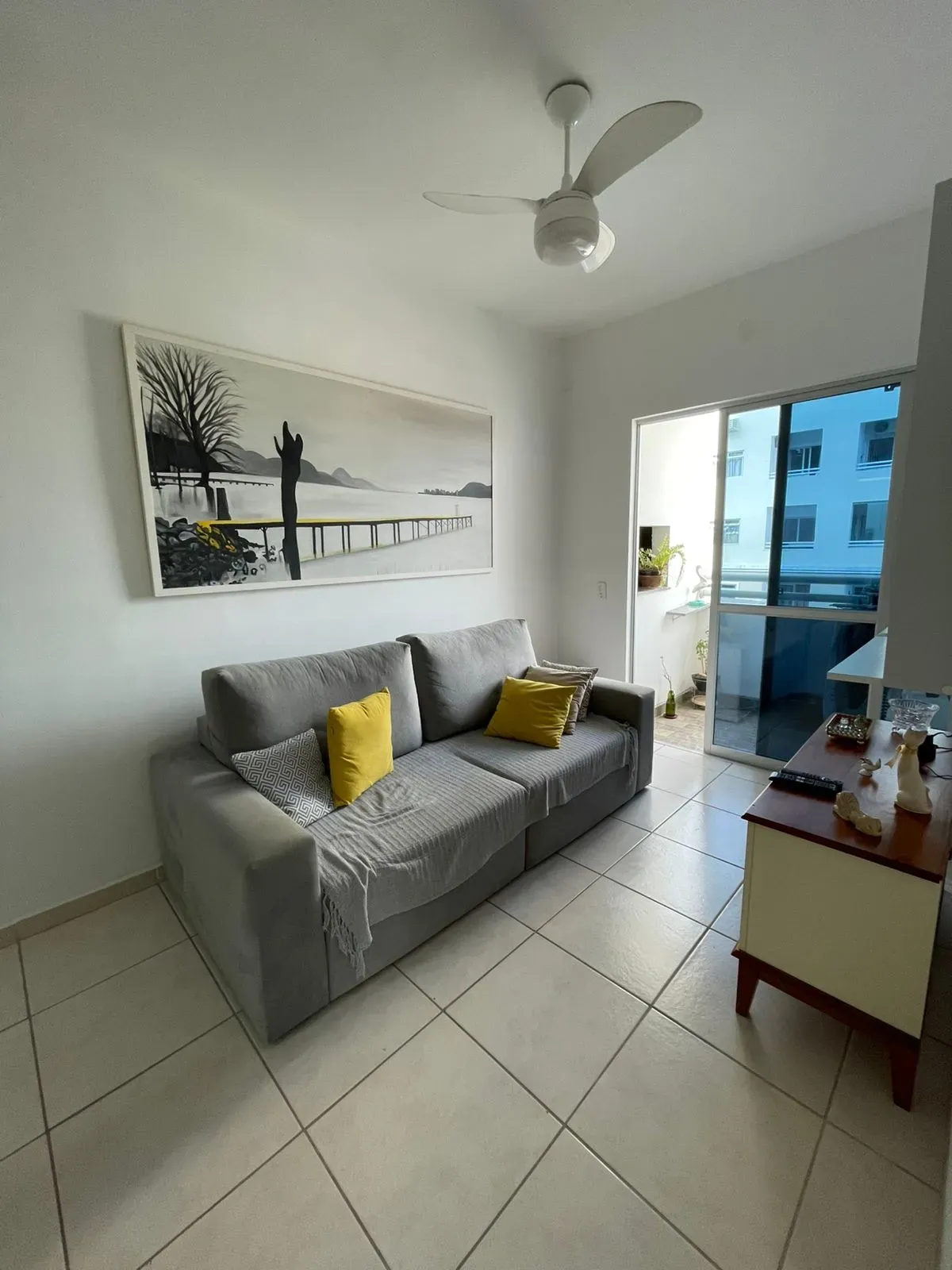 Apartamento com 2 dormitórios e 1 vaga de garagem em Palhoça/SC