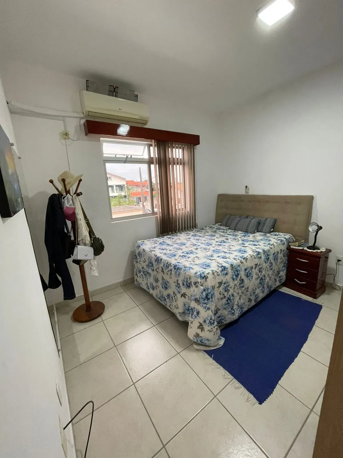 Apartamento com 2 dormitórios e 1 vaga de garagem em Palhoça/SC