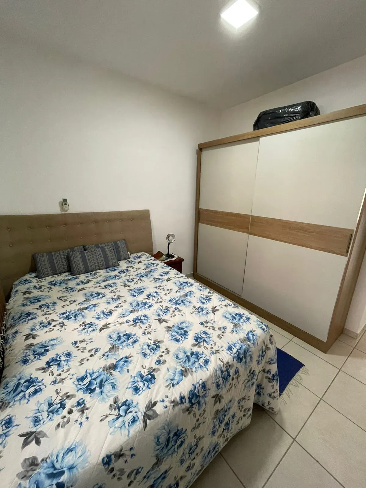 Apartamento com 2 dormitórios e 1 vaga de garagem em Palhoça/SC