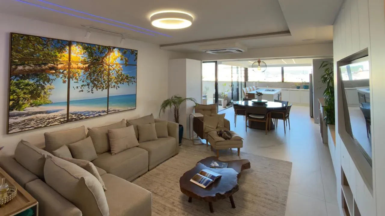 Apartamento com 2 dormitórios sendo 2 suítes e 2 vagas de garagem em Balneário Camboriú/SC