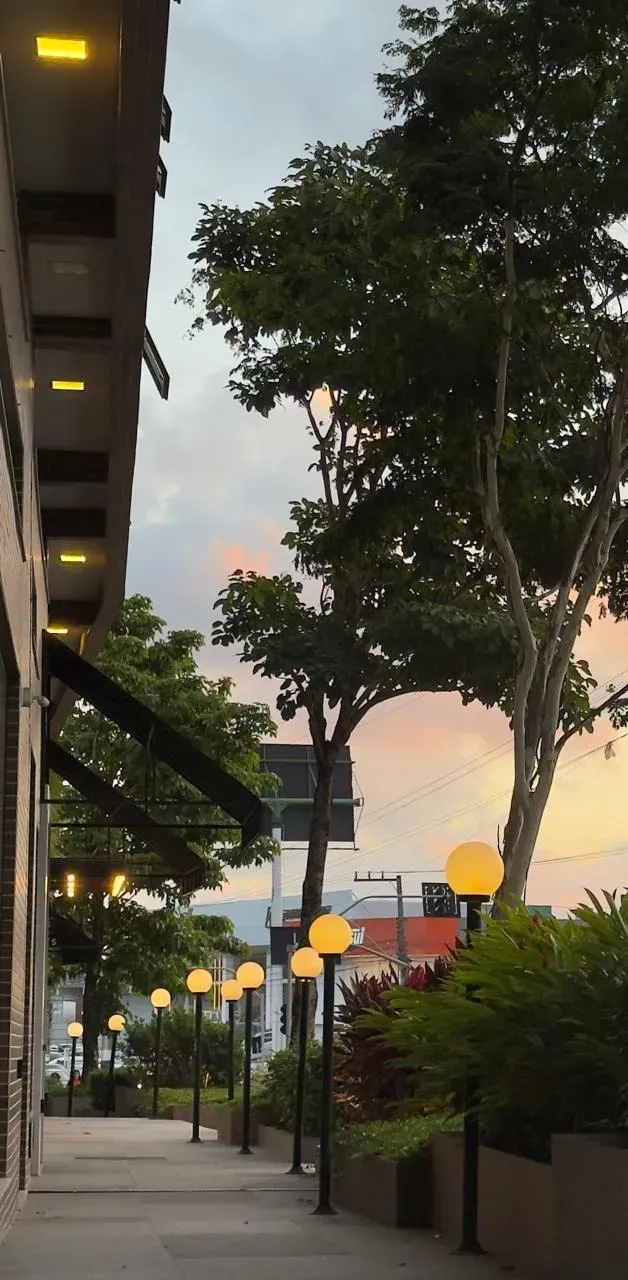 Apartamento com 2 dormitórios sendo 2 suítes e 2 vagas de garagem em Balneário Camboriú/SC