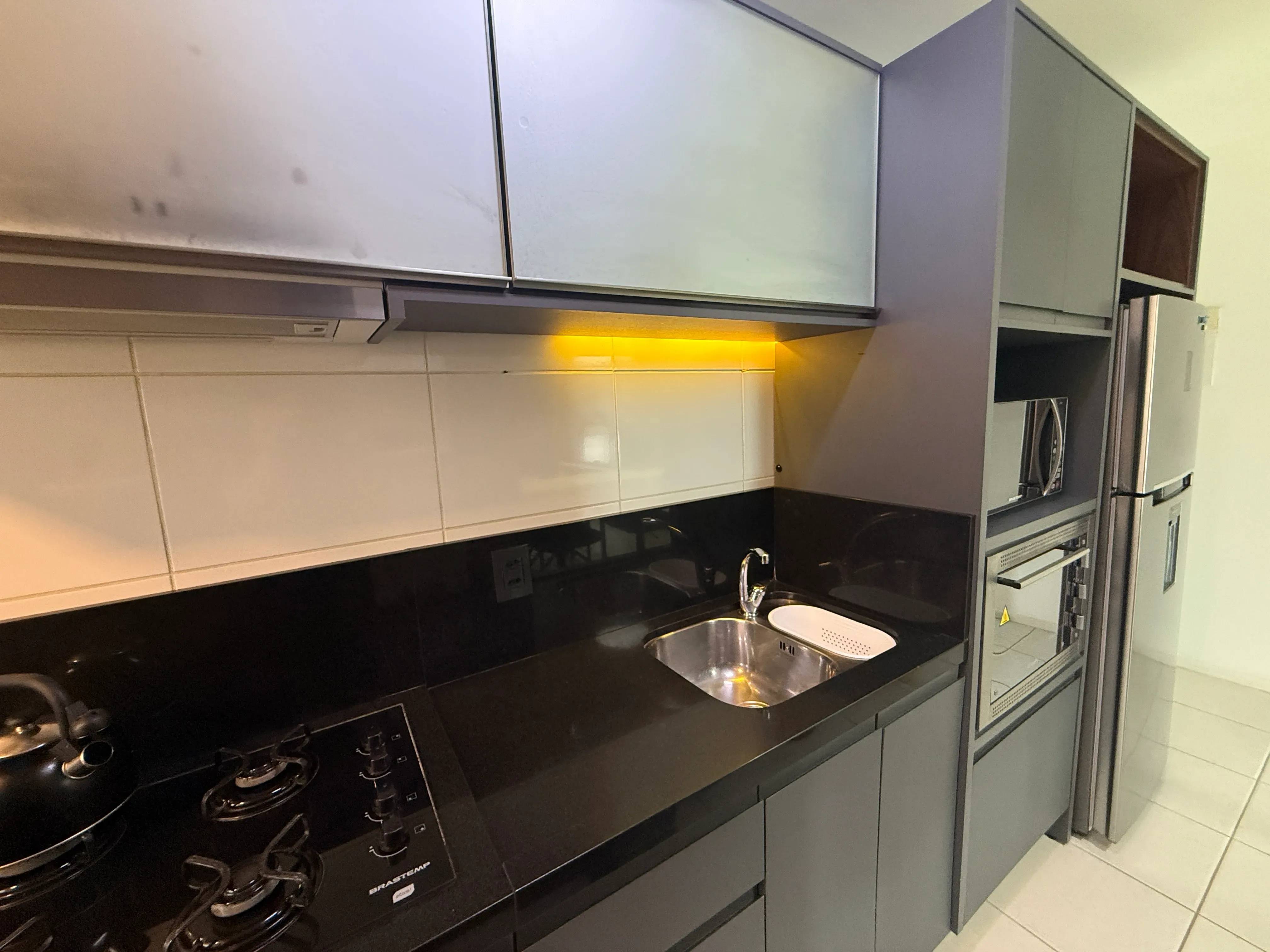 Apartamento com 1 dormitório sendo 1 suíte e 1 vaga de garagem em Itajaí/SC