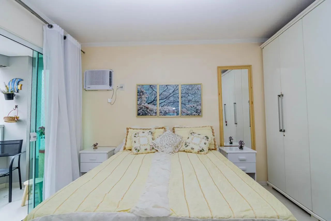 Apartamento com 4 dormitórios sendo 1 suíte e 1 vaga de garagem em Balneário Camboriú/SC