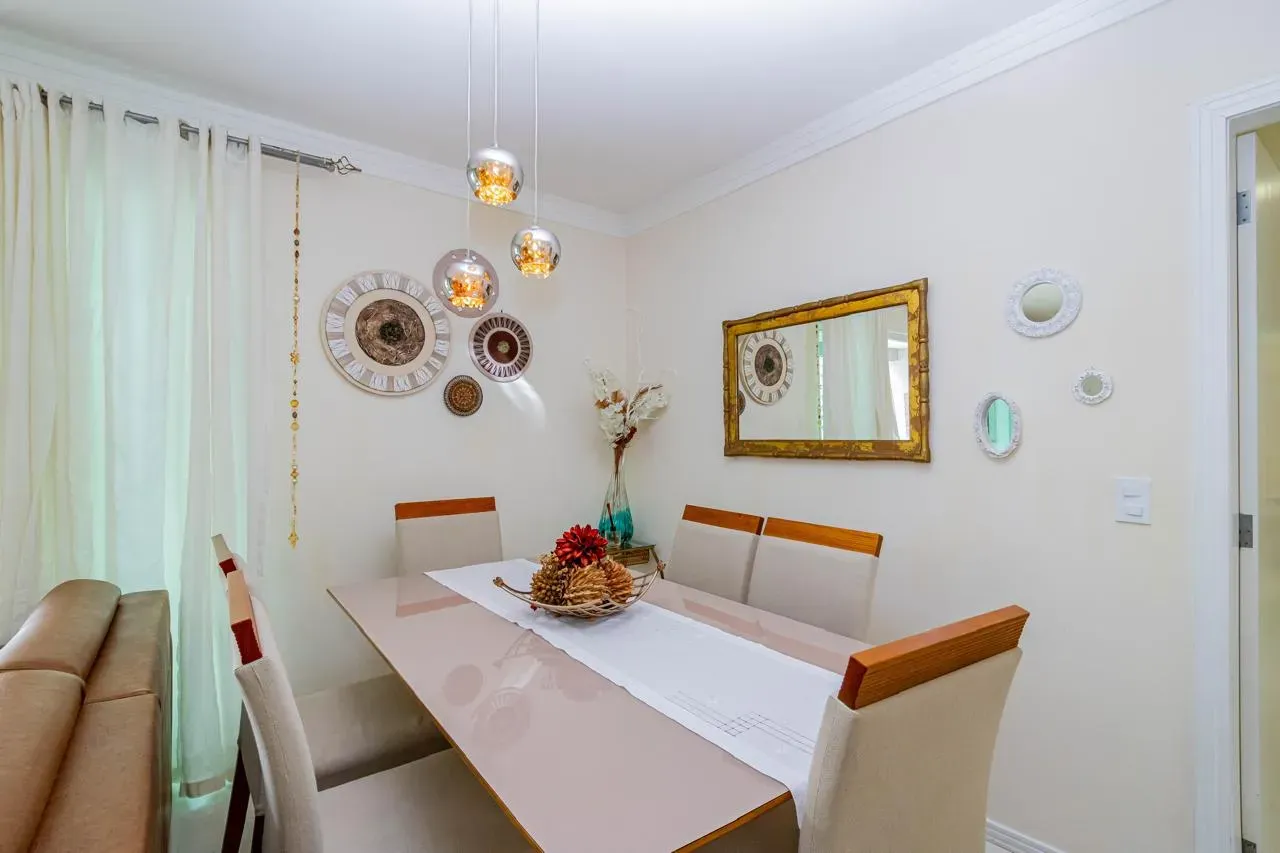 Apartamento com 4 dormitórios sendo 1 suíte e 1 vaga de garagem em Balneário Camboriú/SC