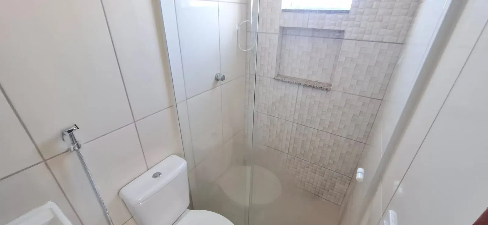 Casa com 2 dormitórios sendo 2 suítes e 1 vaga de garagem em Florianópolis/SC