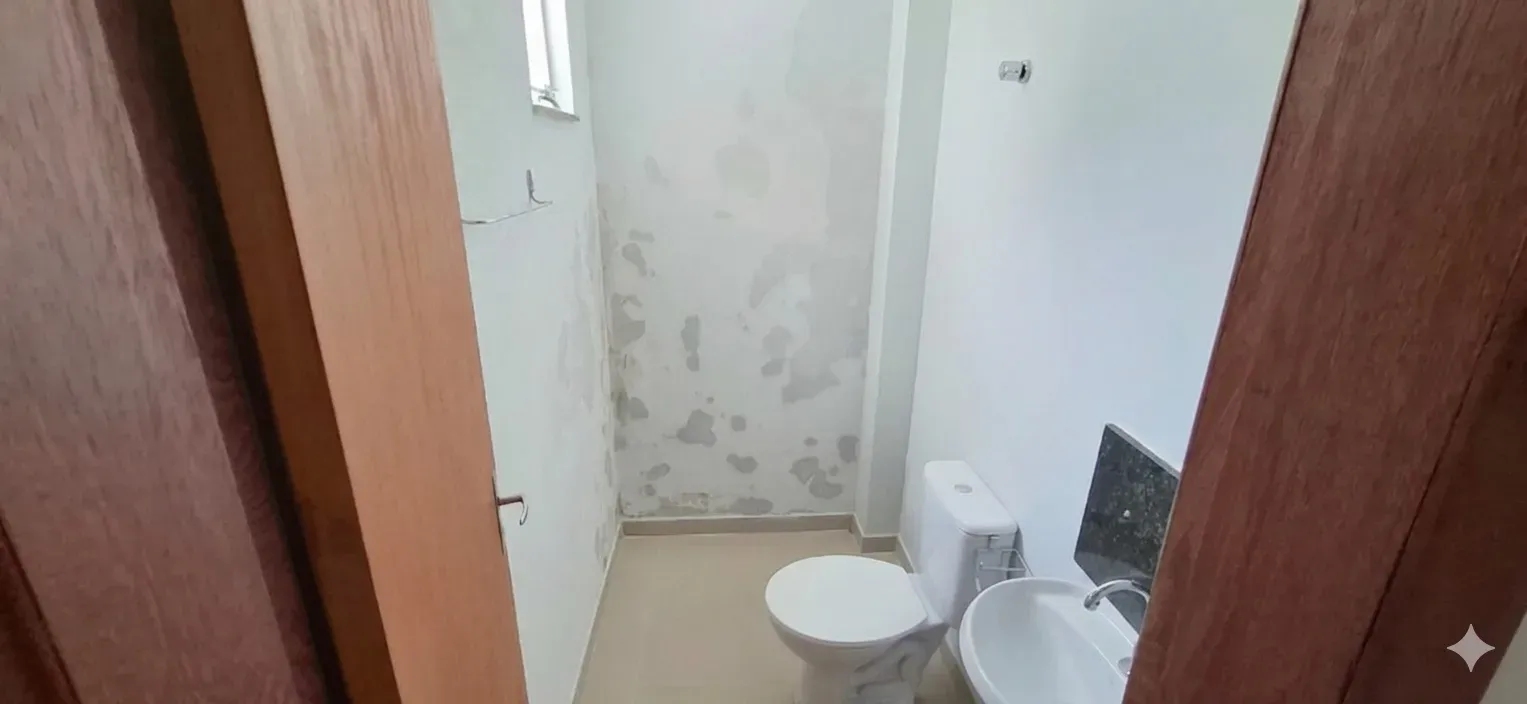 Casa com 2 dormitórios sendo 2 suítes e 1 vaga de garagem em Florianópolis/SC