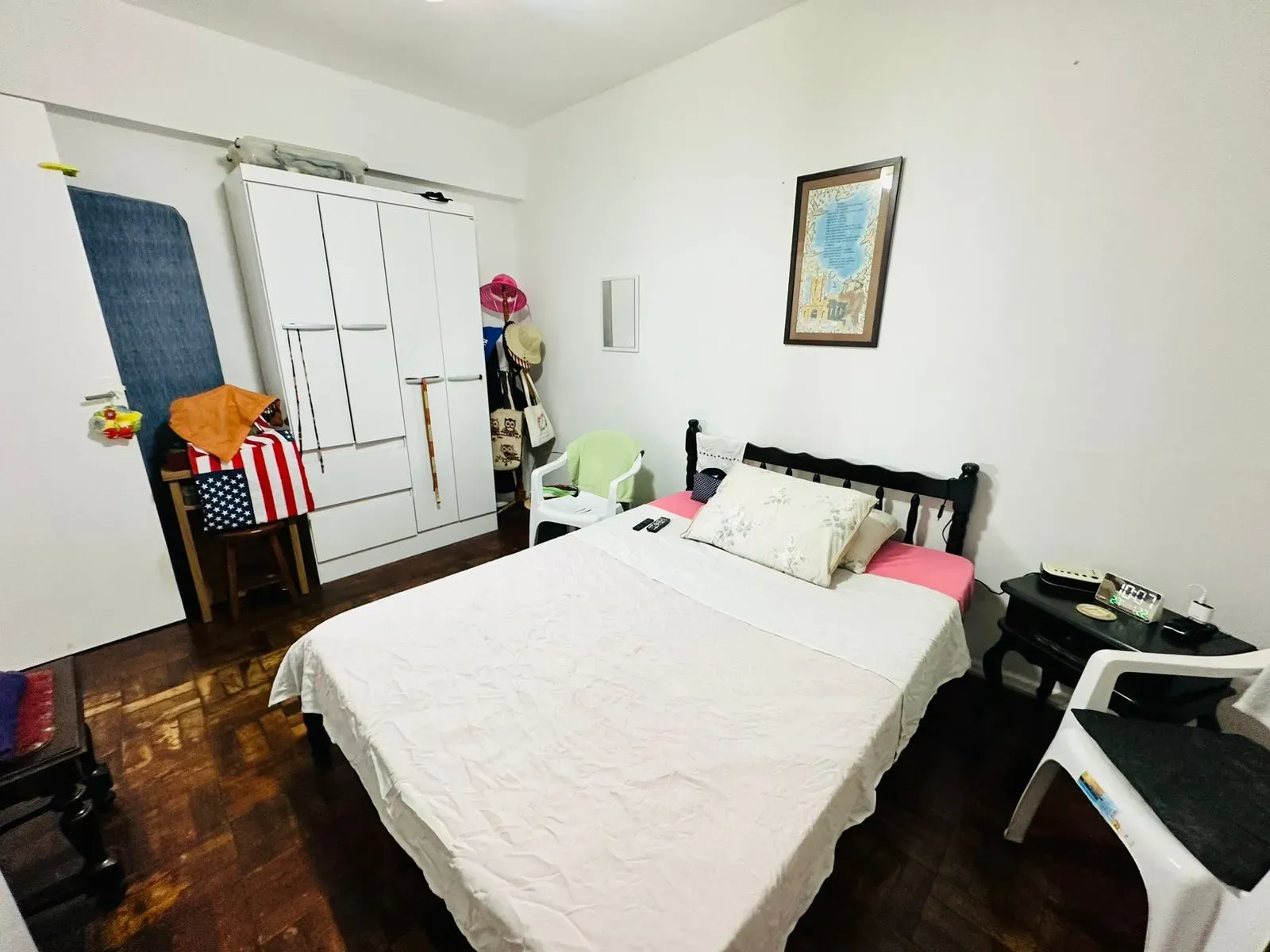 Apartamento com 4 dormitórios sendo 2 suítes e 1 vaga de garagem em Balneário Camboriú/SC