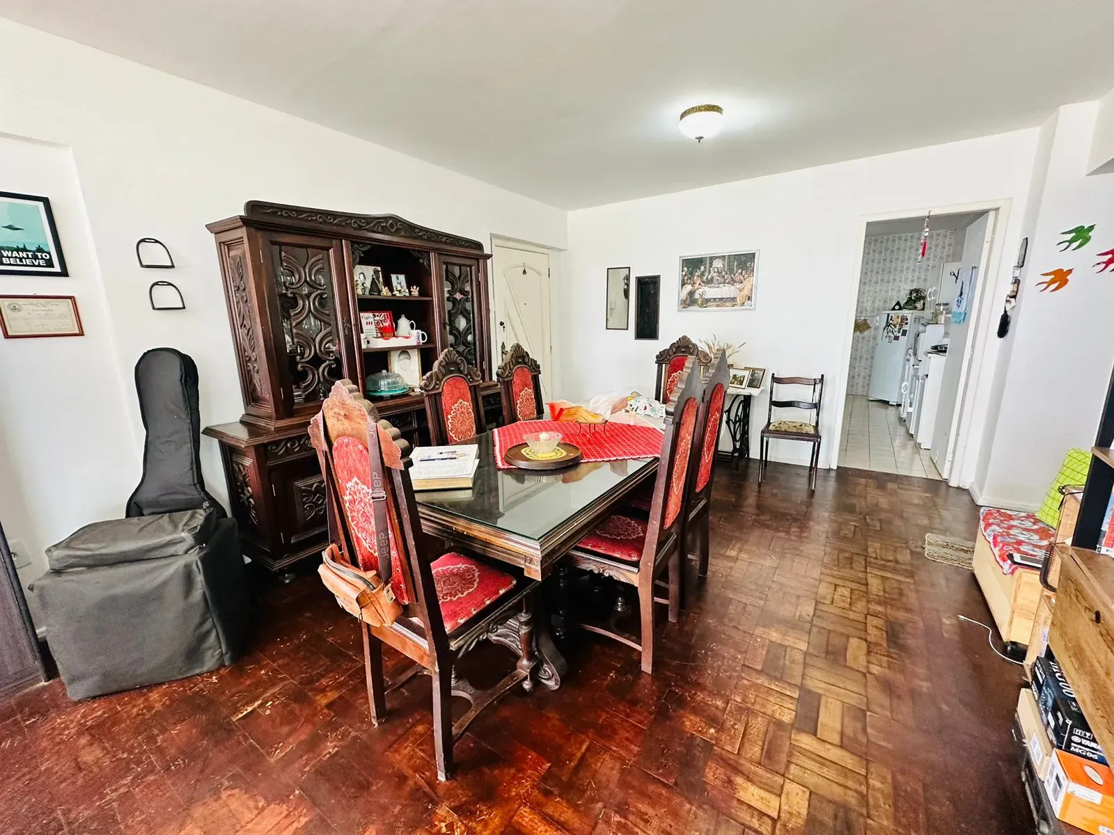 Apartamento com 4 dormitórios sendo 2 suítes e 1 vaga de garagem em Balneário Camboriú/SC