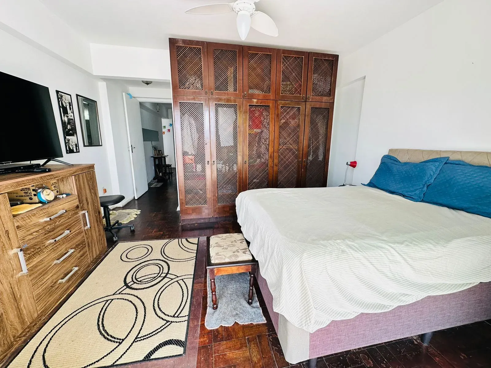 Apartamento com 4 dormitórios sendo 2 suítes e 1 vaga de garagem em Balneário Camboriú/SC