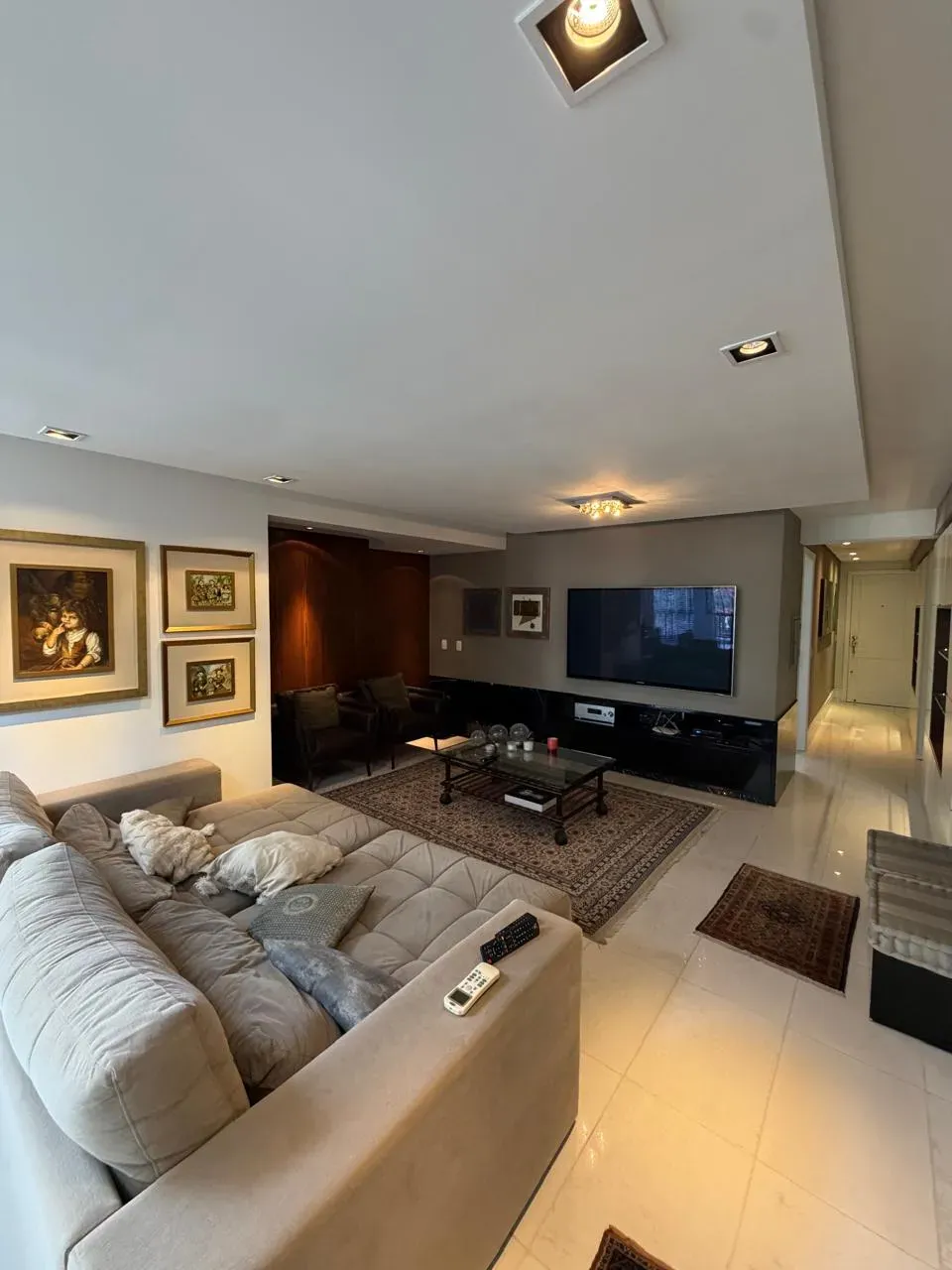 Cobertura Duplex mobiliada com 3 suítes e 3 vagas de garagem em Blumenau/SC