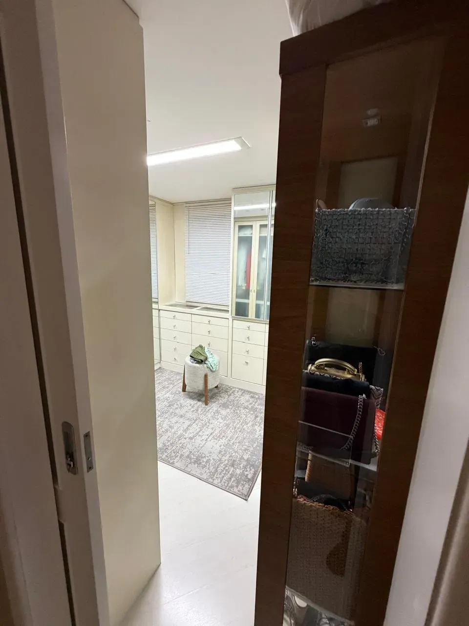 Cobertura Duplex mobiliada com 3 suítes e 3 vagas de garagem em Blumenau/SC