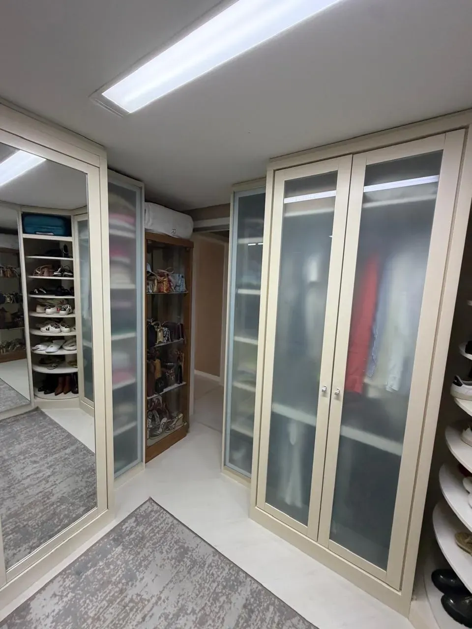 Cobertura Duplex mobiliada com 3 suítes e 3 vagas de garagem em Blumenau/SC