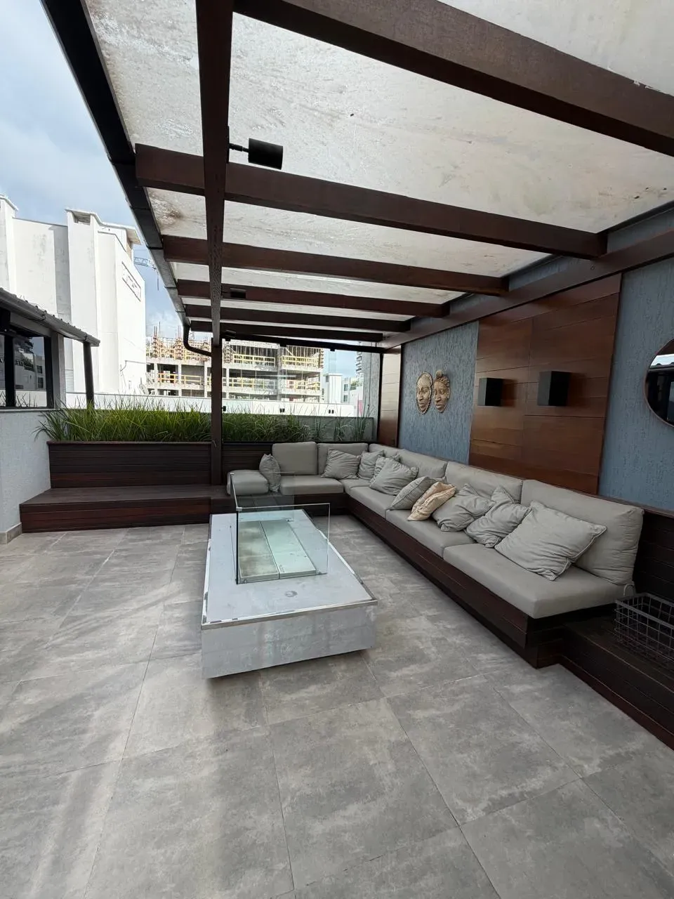 Cobertura Duplex mobiliada com 3 suítes e 3 vagas de garagem em Blumenau/SC