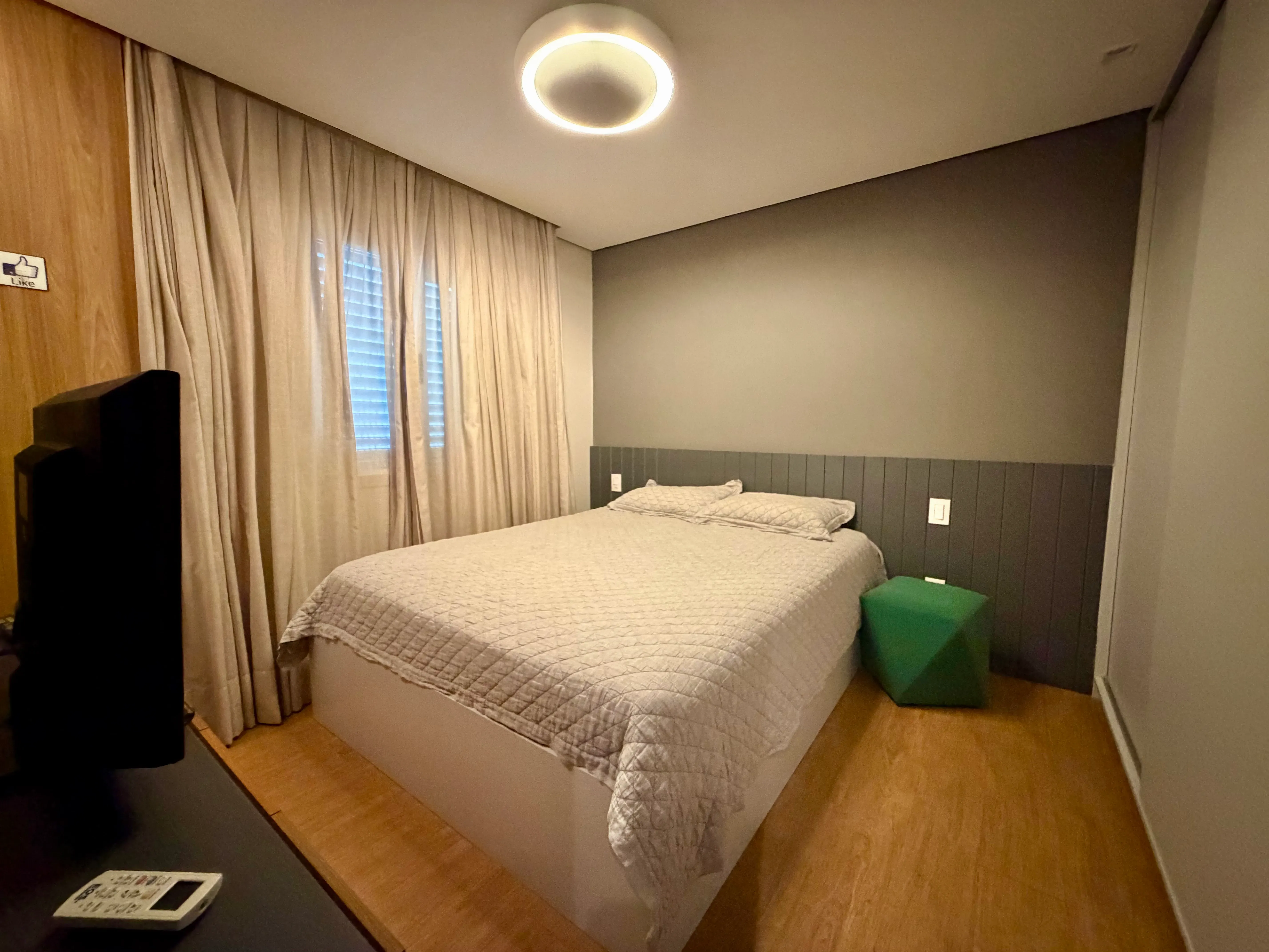 Apartamento com 3 dormitórios sendo 3 suítes e 1 vaga de garagem em Balneário Camboriú/SC