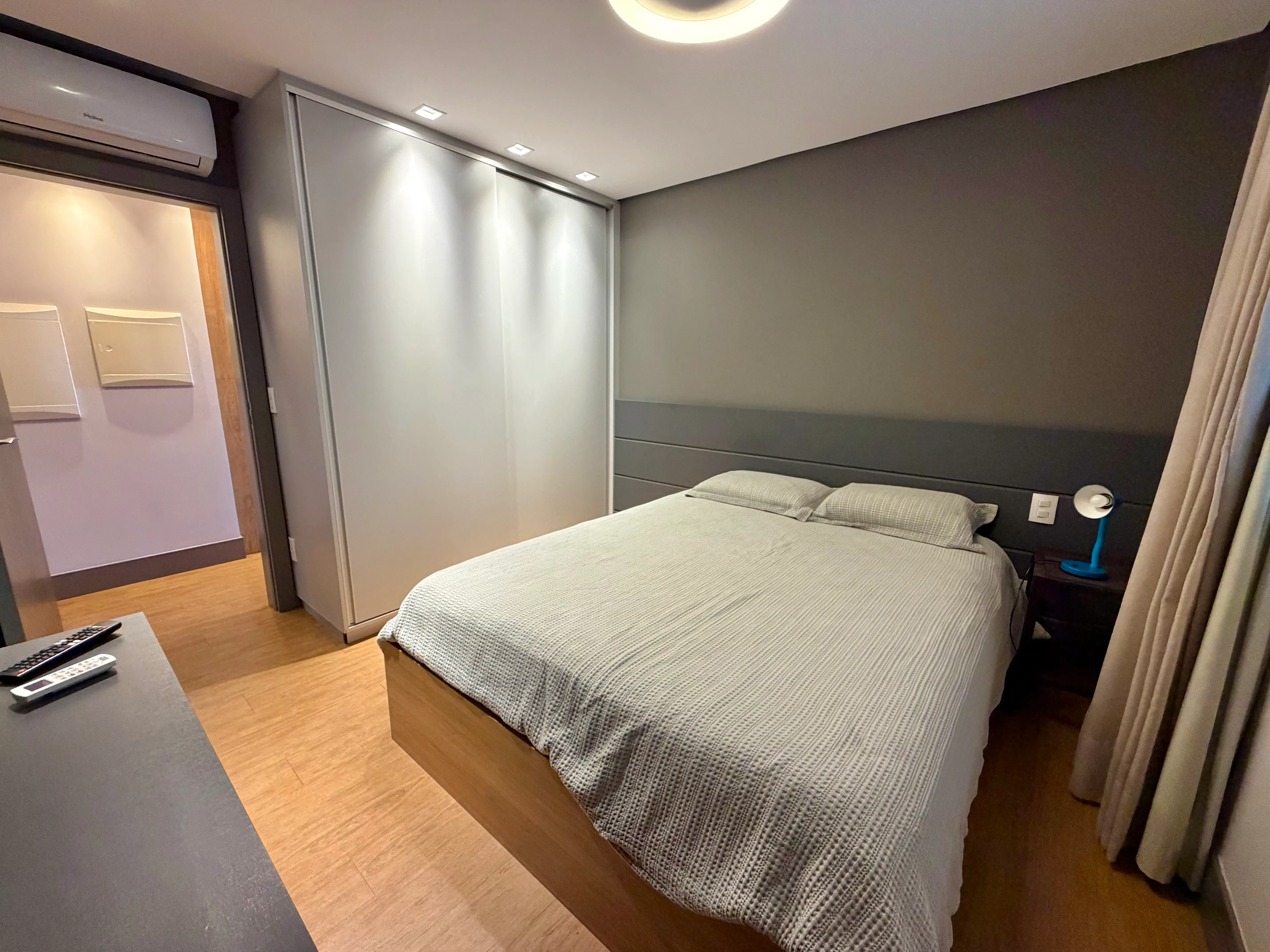 Apartamento com 3 dormitórios sendo 3 suítes e 1 vaga de garagem em Balneário Camboriú/SC