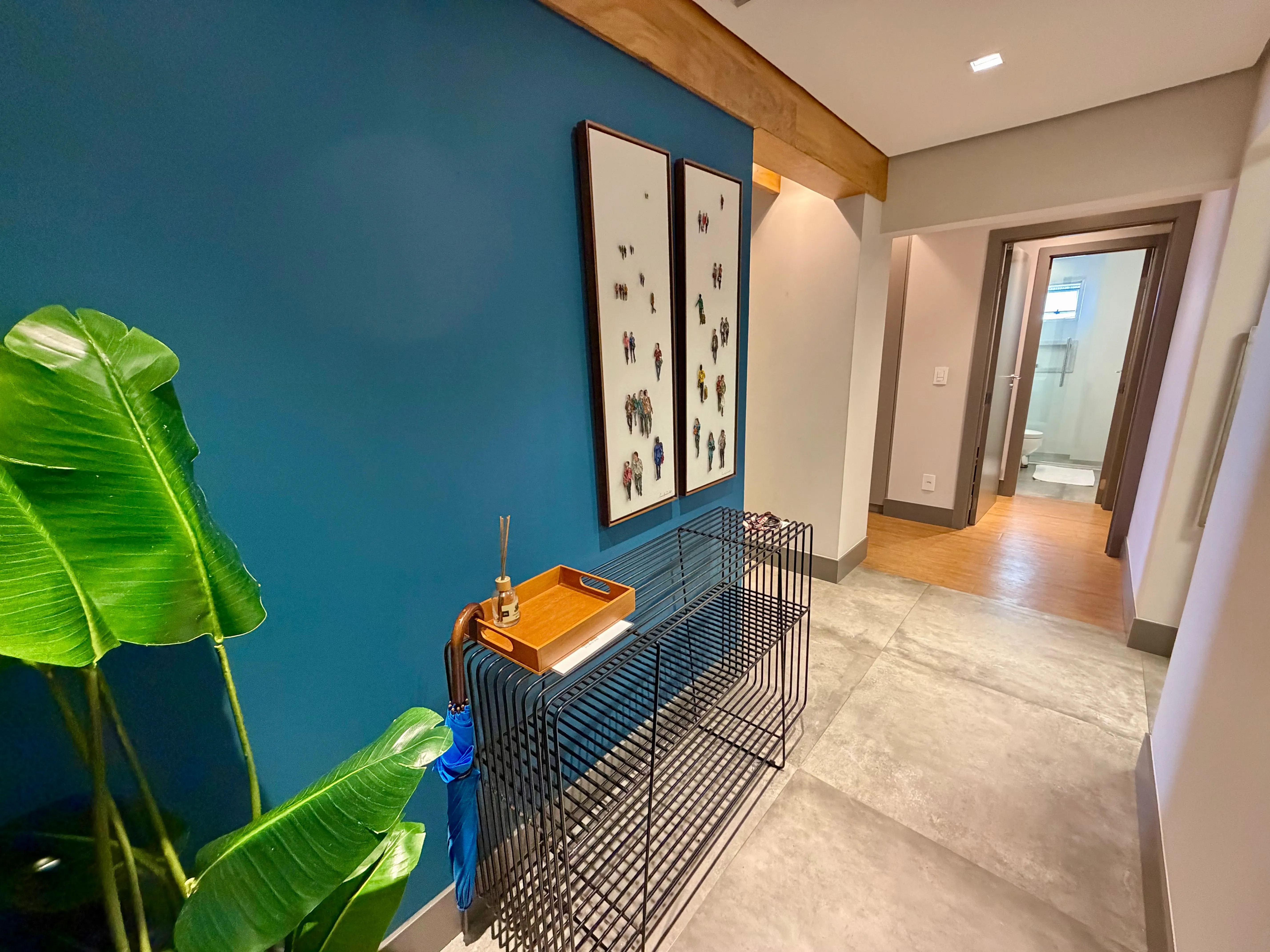 Apartamento com 3 dormitórios sendo 3 suítes e 1 vaga de garagem em Balneário Camboriú/SC