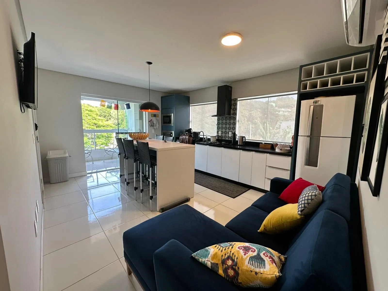 Apartamento com 2 dormitórios sendo 1 suíte e 1 vaga de garagem em Penha/SC