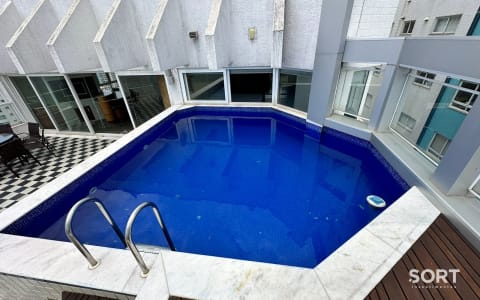 Piscina Privativa Cobertura Duplex Frente Mar no Edifício Theiss Heim