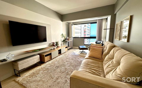 Sala de Estar Apartamento Vista Mar no Edifício Caminhos do Mar