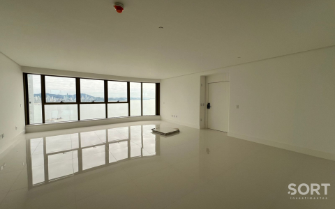 Apartamento Vista Mar no Edifício Yachthouse by Pinifarina