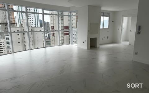 Sala de Estar Apartamento Vista Mar no Ediício Unique Tower