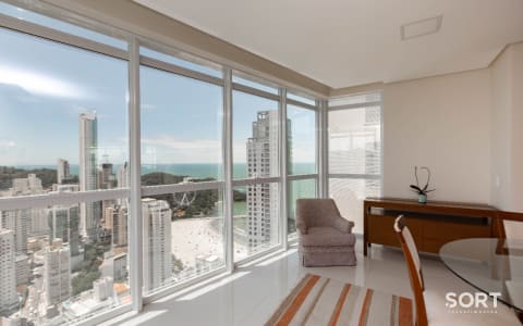 Vista Living Apartamento com Vista Mar no Edifício Alameda Jardins