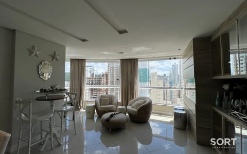 Living Apartamento no Edifício Ambar Residence